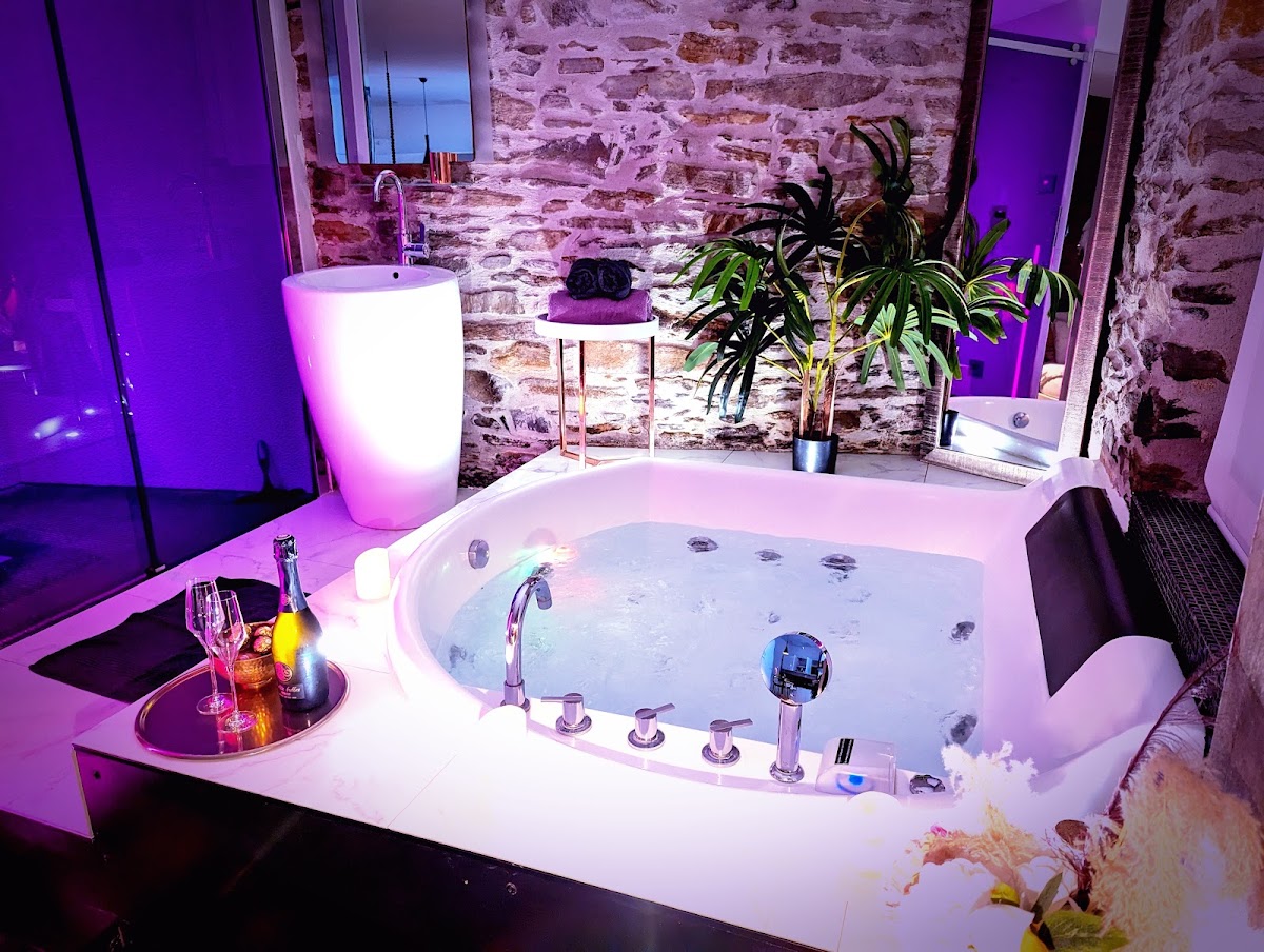 Photo Google Maps · Le Lovt - Love room Nantes