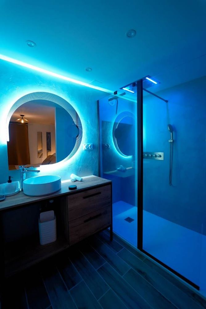 Photo Google Maps · AfterClose le 11 - love room jacuzzi privatif