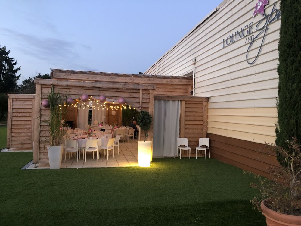 Lounge and Spa