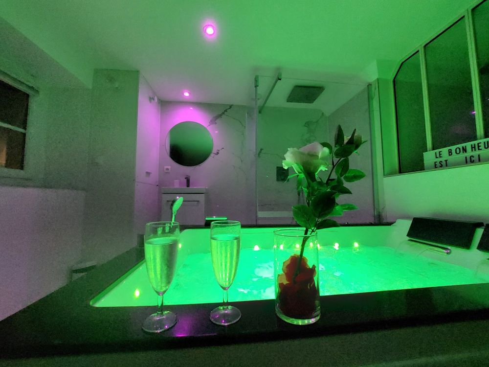 Photo Google Maps · Les delices rooms love room