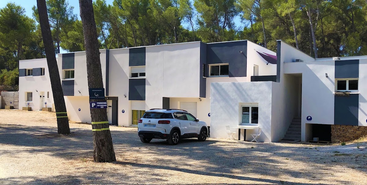 Étoiles de Provence (suites Duo, Bien-Être, Prestige)