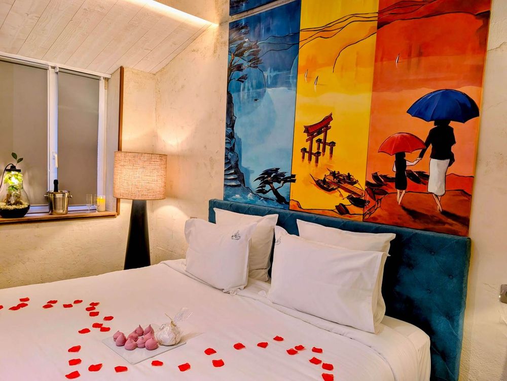 Photo Google Maps · Les Suites du Bouddha Bleu – Loveroom & Spa privatif à Carnac