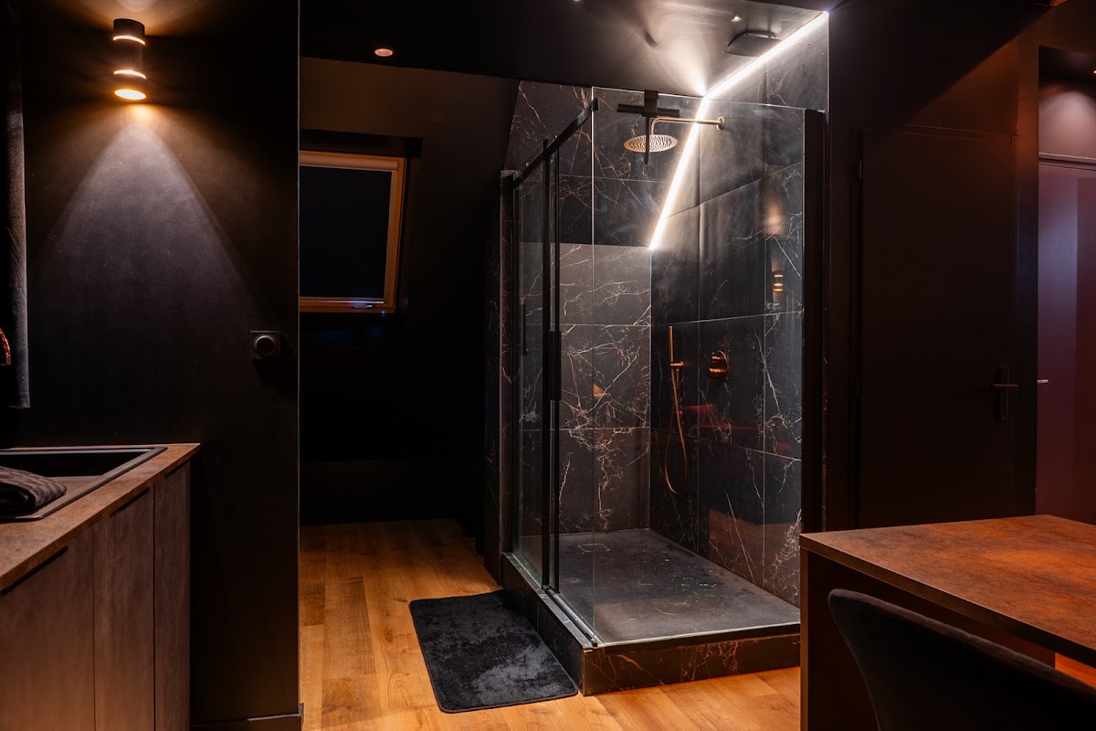 Photo Google Maps · Le Côté Secret Lorient - Love Room Bretagne