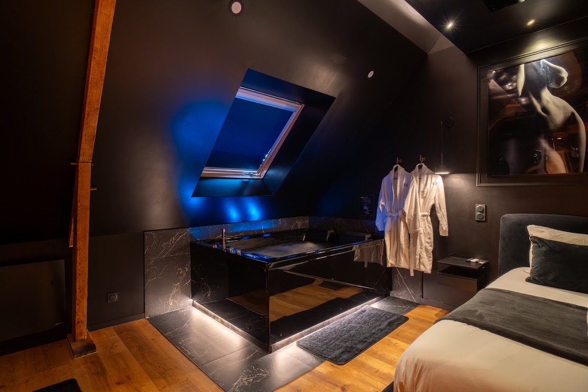 Photo Google Maps · Le Côté Secret Lorient - Love Room Bretagne