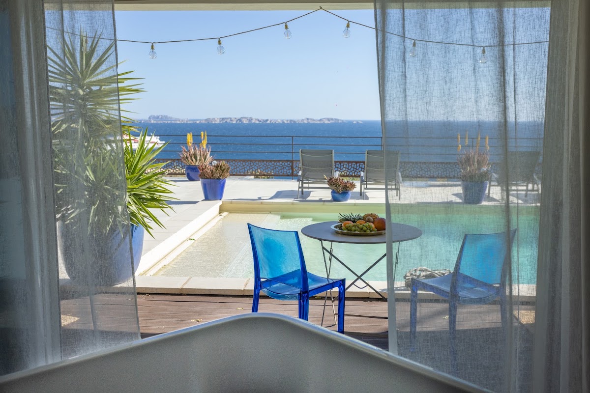 Photo Google Maps · LES SUITES LOVE SPA VUE MER PISCINE