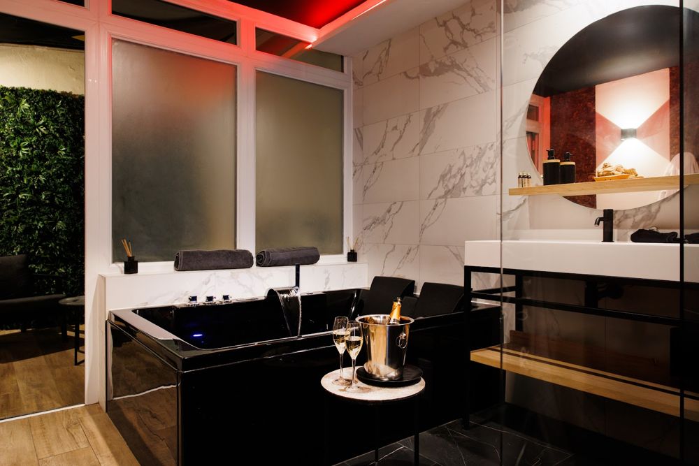 Photo Google Maps · Just For Us - Suite Orion - Love room Marseille