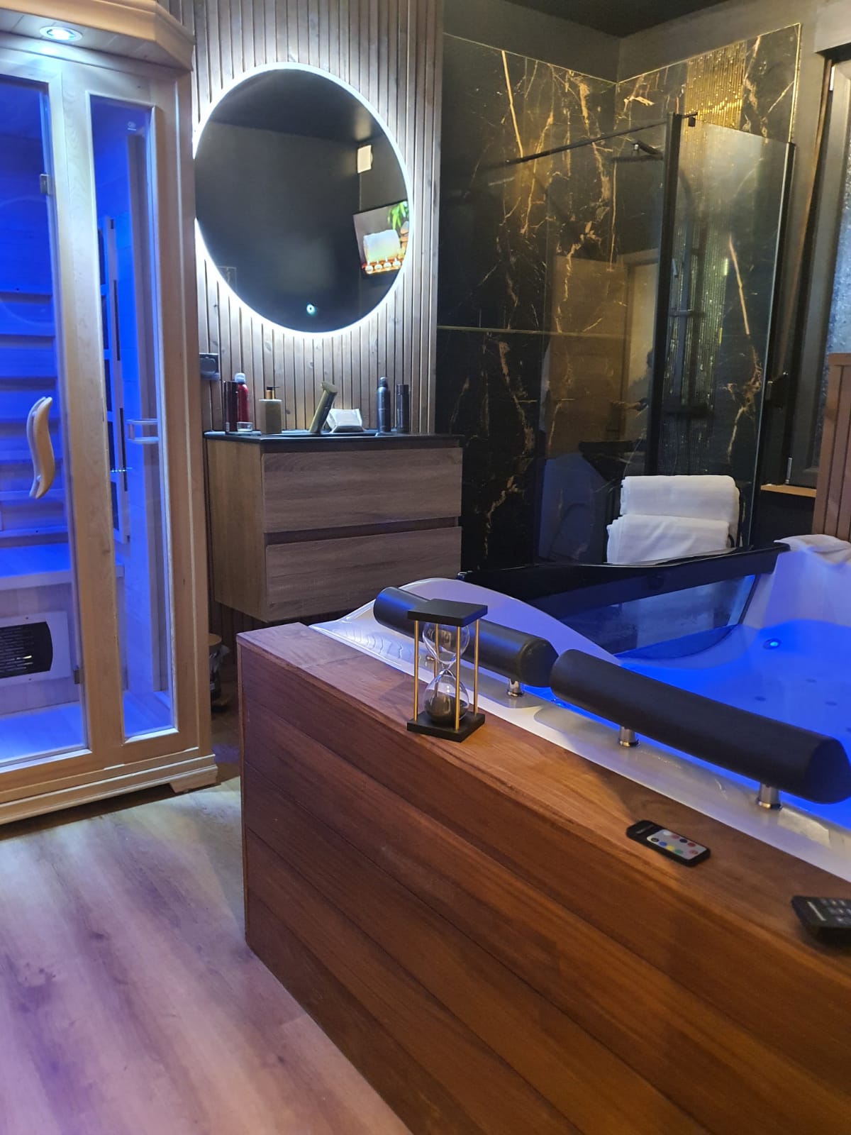 Photo Google Maps · WYDYAN Suites&Spa