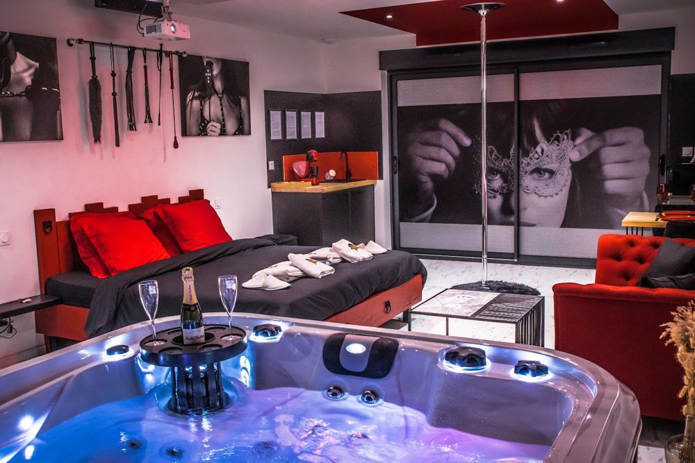 Photo Google Maps · Very Good Trip : chambre avec jacuzzi privatif Loveroom