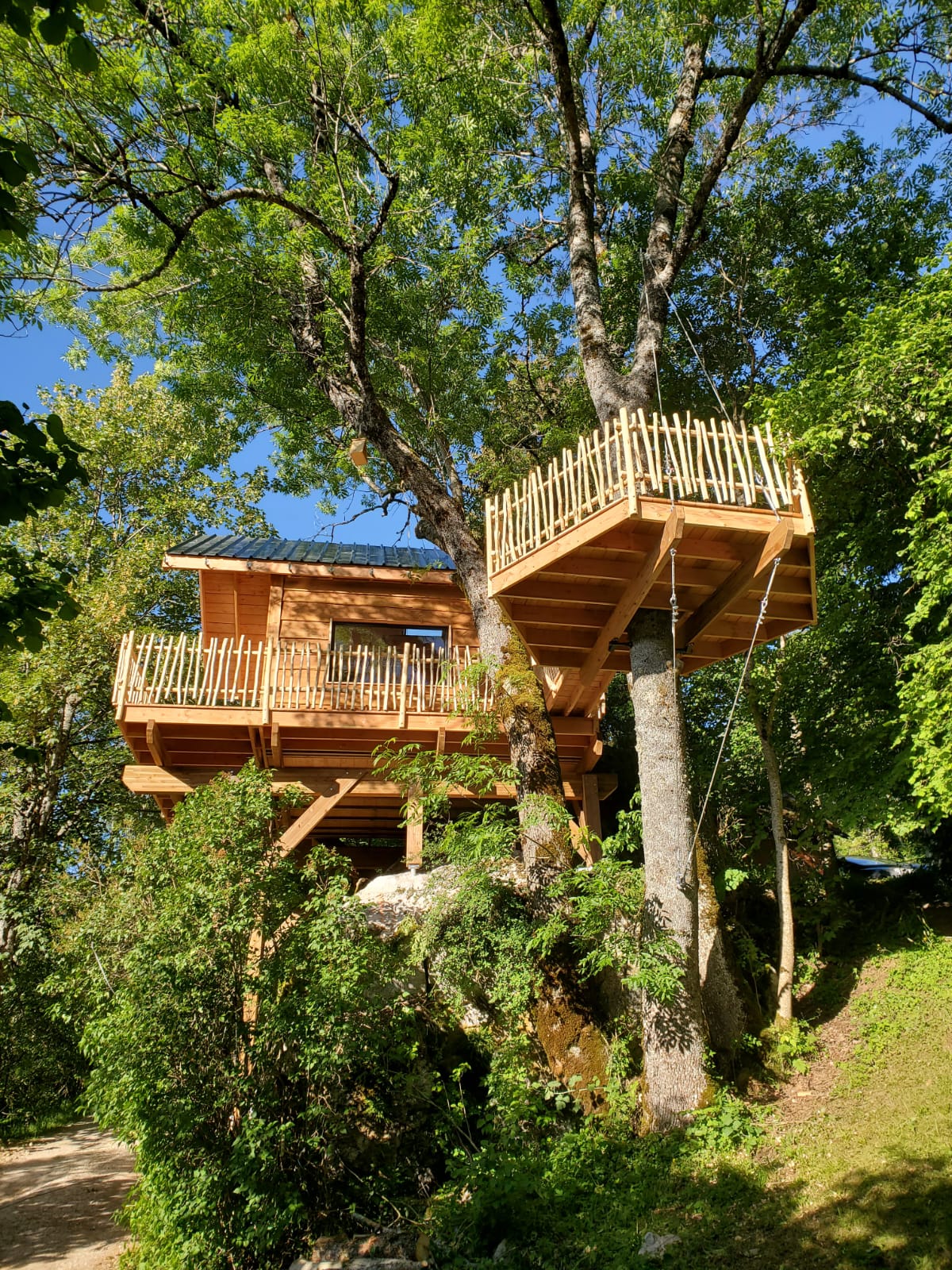 Photo Google Maps · Cabane perchée en chartreuse