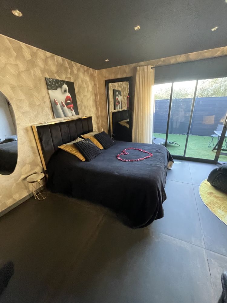 Avec Toi Suites & Spa (La Glamour / La Secrète)