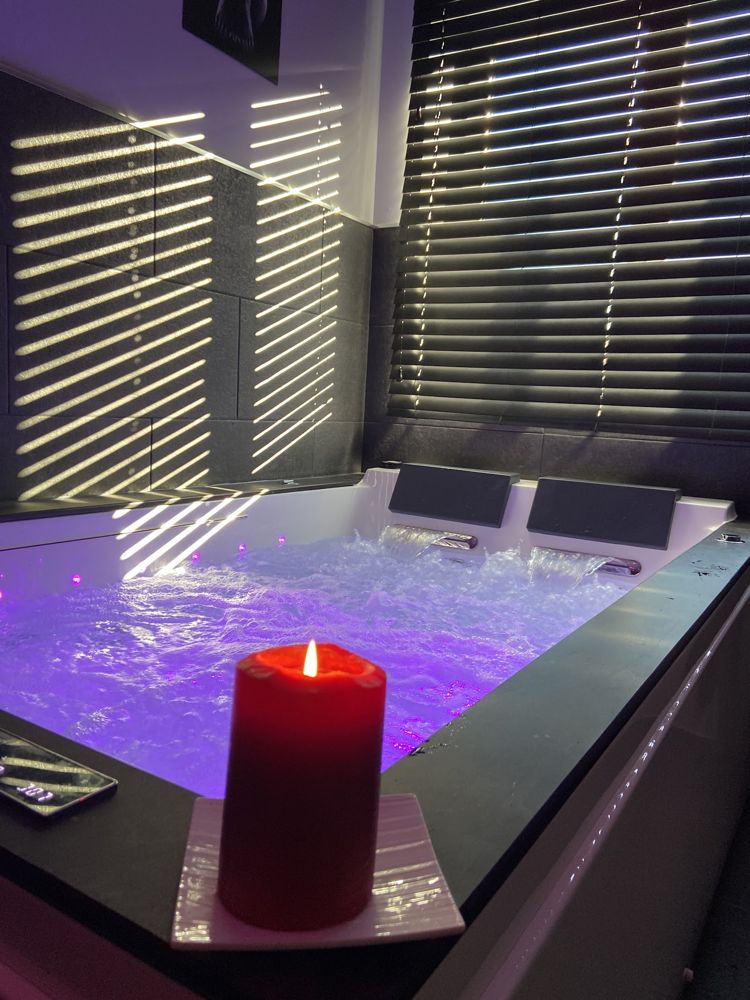 Photo Google Maps · Love room Spa Privatif L'Impertinente
