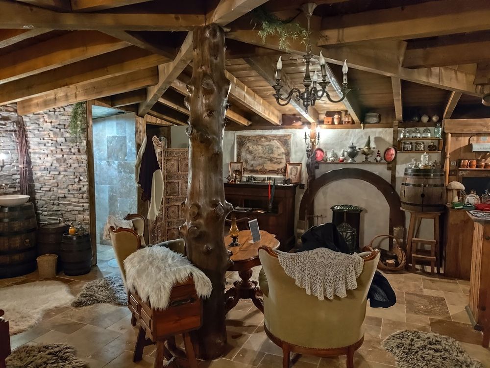 Le Moulin de La Comté (Love Room / Maison des Hobbits / Le Moulin / L'Annexe)