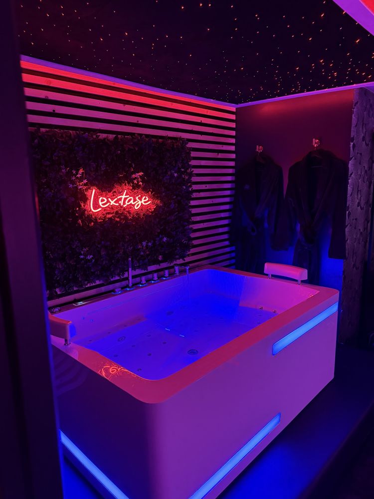 Photo Google Maps · L'everbliss, Love Rooms à thème, suites avec jacuzzi privatif - Lille