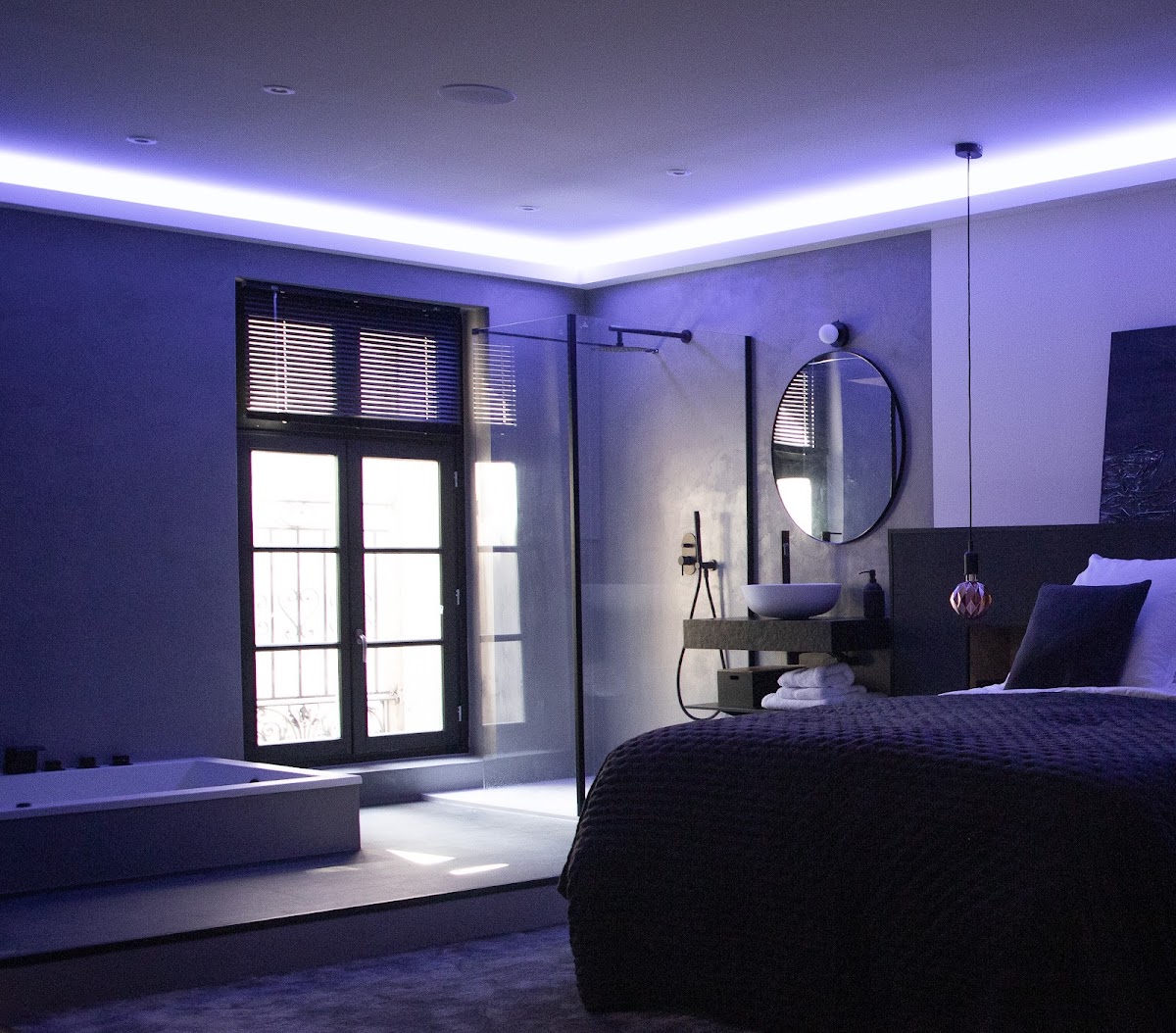Photo Google Maps · Ennéa - Jacuzzi & Luxury Suites