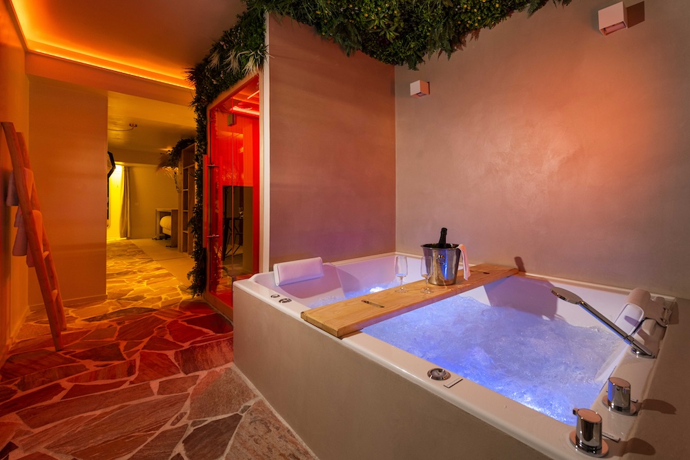 Photo Google Maps · Minamina, chambre avec jacuzzi privatif en Provence dans le sud de la France