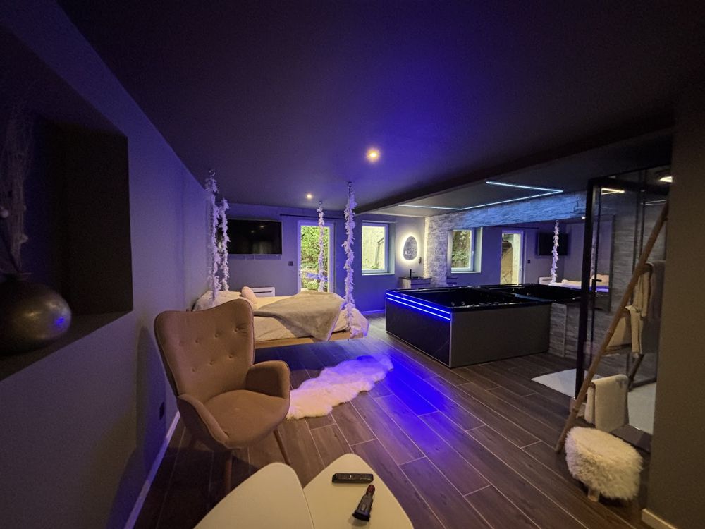 Photo Google Maps · Aux 67 Nuances - Love & Spa herbergement romantique