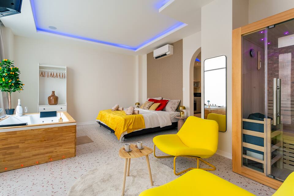 Photo Google Maps · Love Room Strasbourg - Jacuzzi & Sauna - Yellow