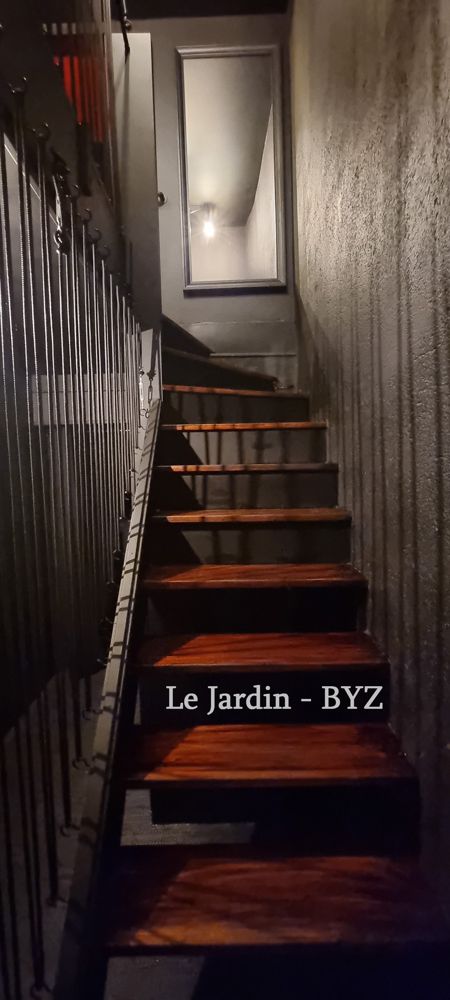 Photo Google Maps · La Bayeuzen - Le Jardin - Jacuzzi Privatif dans la chambre